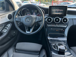 Mercedes C-Class foto 8