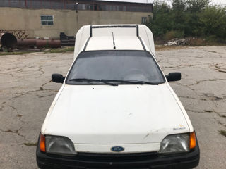 Ford Courier foto 2