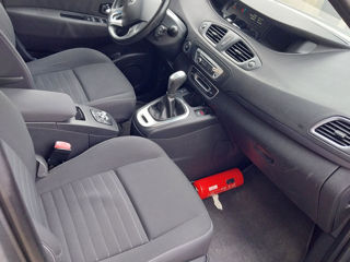 Renault Grand Scenic foto 9