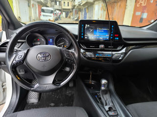 Toyota C-HR foto 5