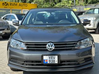 Volkswagen Jetta foto 2