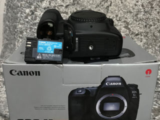 Canon 5D mark 4 foto 3