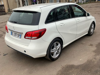 Mercedes B-Class foto 4