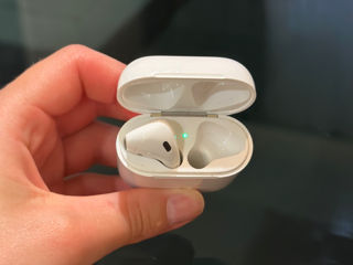 AirPods 2 левый наушник + кейс foto 2