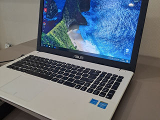 Asus x551m foto 5