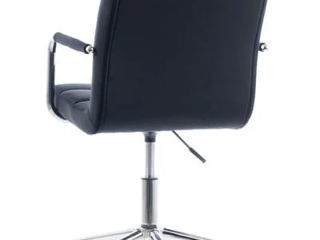 Scaun pivotant pentru oficiu cu un design versatil și reglare a înălțimii foto 5