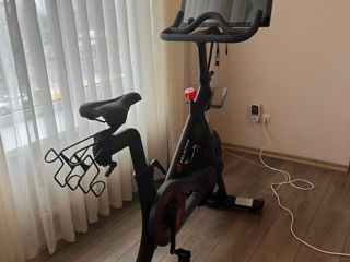 Peloton Bike — Bicicleta Fitness