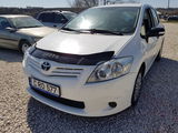 Toyota Auris foto 1