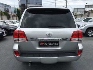 Toyota Land Cruiser foto 4