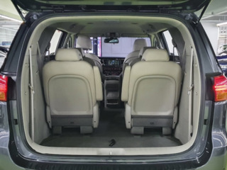 KIA Carnival foto 7