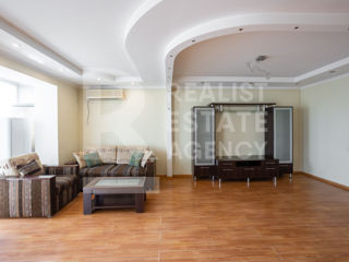 Apartament cu 3 camere, 103 m², Centru, Chișinău foto 1