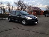 Peugeot 207 foto 1