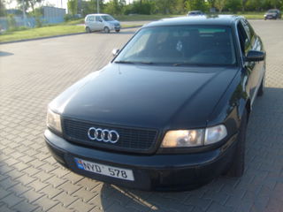 Audi A8 foto 1