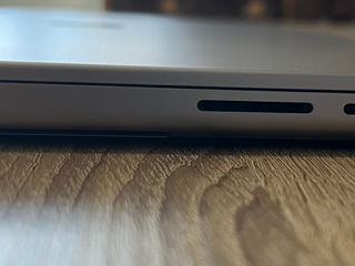 MacBook 16 M2 Pro [16Gb/512Gb] foto 4