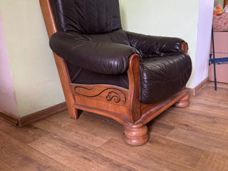 Продам кресло из качественного дерева foto 2