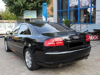 Audi A8 foto 5