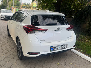 Toyota Auris foto 4