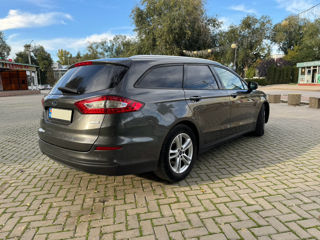 Ford Mondeo foto 2