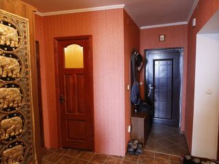 Центр, 5 этаж.Продам 3-х комнатную квартиру. foto 3