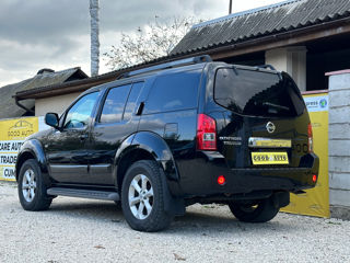 Nissan Pathfinder foto 3