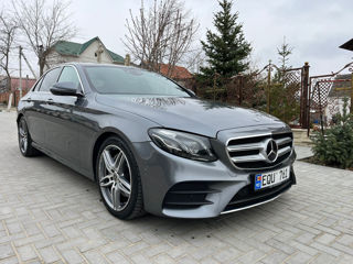 Mercedes E-Class foto 1