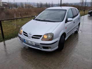 Nissan Almera Tino