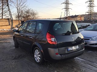 Renault Grand Scenic foto 4