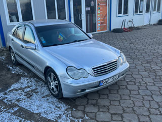 Mercedes C-Class foto 5