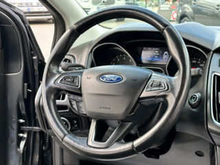 Ford Focus foto 9