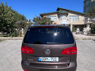 Volkswagen Touran foto 9