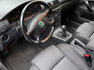 Skoda Superb foto 2