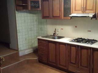 In chirie apartament cu anexa individuala cu beci intrare din casa si ograda pentru 2 masini 150 EUR foto 4