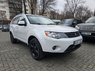 Mitsubishi Outlander foto 2