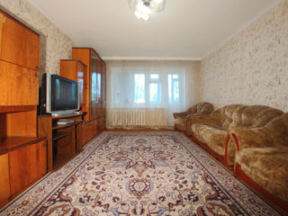 Apartament cu 2 camere, 65 m², Botanica, Chișinău foto 1