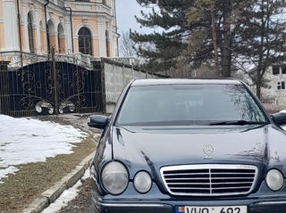 Mercedes E-Class foto 5