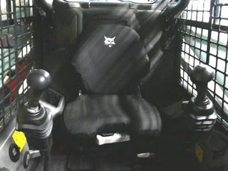 Погрузчик с бортовым поворотом Bobcat S 530, 2013, 2320 м/ч foto 13