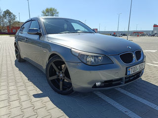 BMW 5 Series foto 1