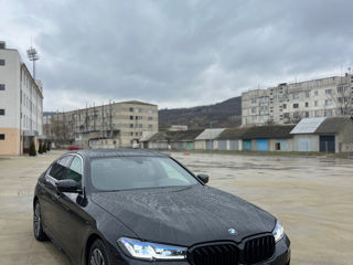 BMW 5 Series foto 2