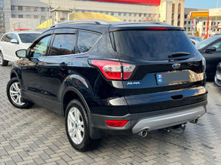 Ford Kuga foto 3