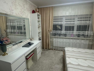 Apartament cu 4 camere, 104 m², Tineret, Ungheni foto 6