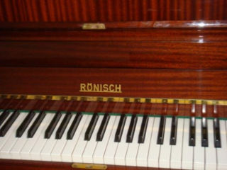 Pian Ronisch, пианино Рёниш