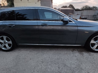 Mercedes E-Class foto 9
