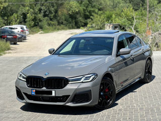 BMW 5 Series foto 1