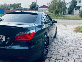 BMW 5 Series foto 9