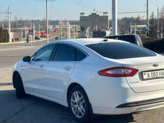 Ford Fusion foto 3