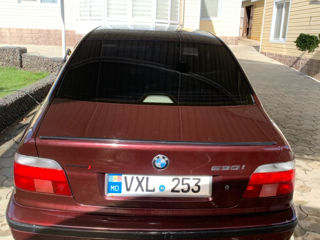 BMW 5 Series foto 6