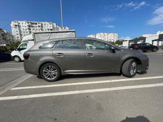 Toyota Avensis foto 3