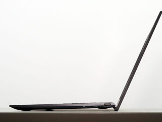 Se vinde  ASUS ZenBook 13 OLED (UM325S) Laptop  New foto 7