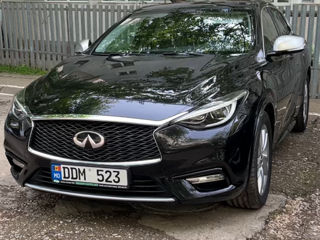 Infiniti Q30 foto 2