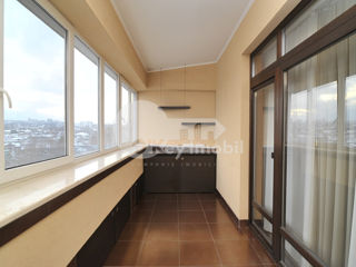 Apartament cu 2 camere, 130 m², Centru, Chișinău foto 14